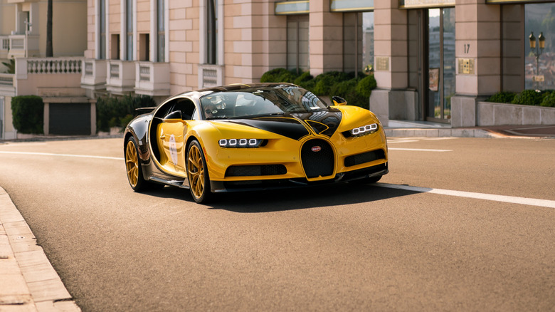 Bugatti Monaco street
