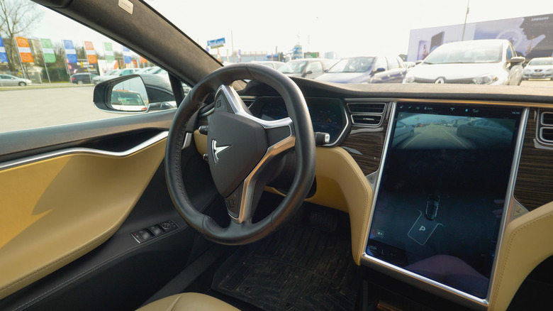 Tesla parks in empty space