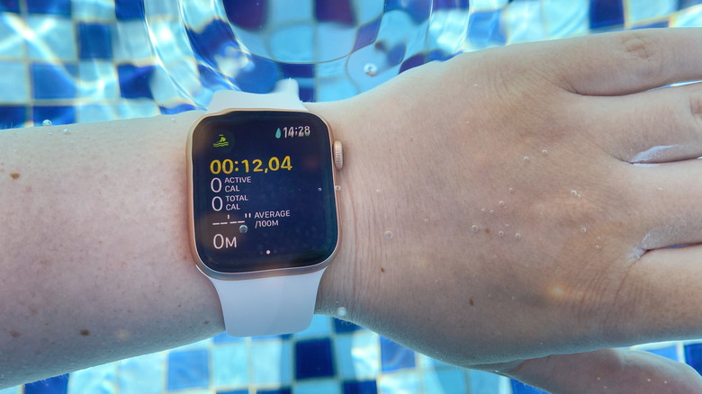 Apple Watch in Water