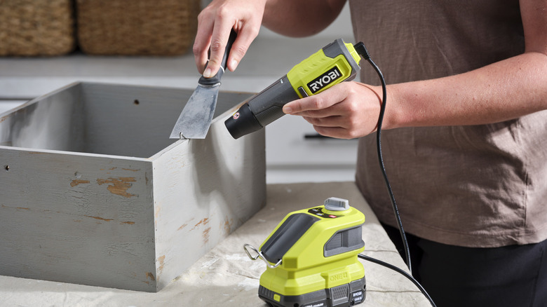 using Ryobi Heat Pen on box