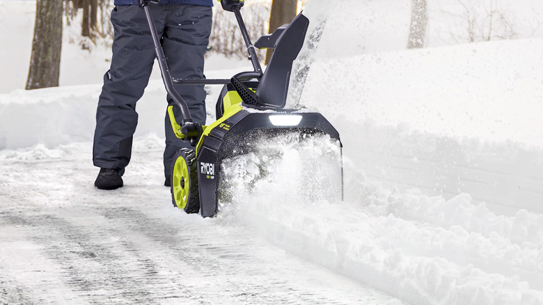 Ryobi 18V ONE+ Snow Blower