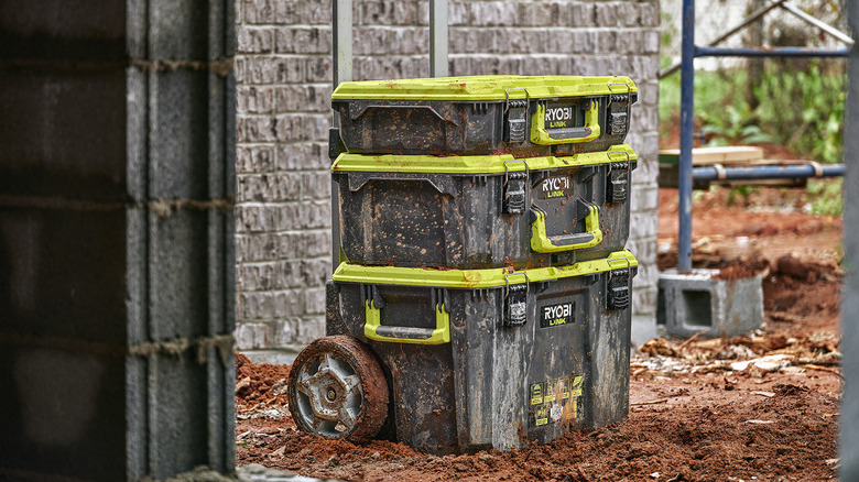 Ryobi rolling toolbox