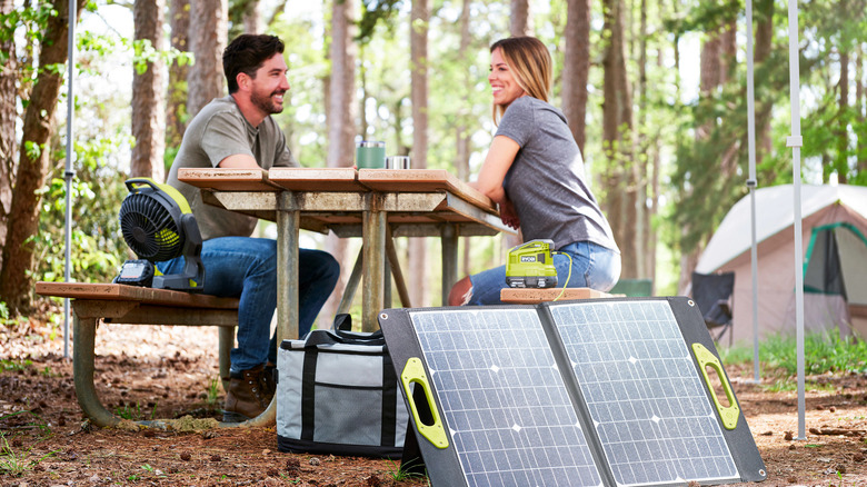 RYOBI charging two people's battery