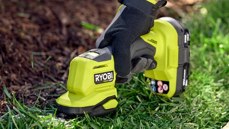 Ryobi 18V One+ Compact Shear/Shrubber in use