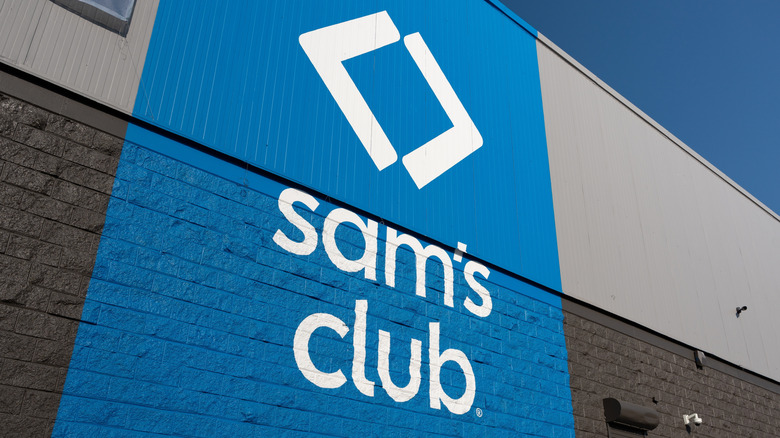 The Sam's Club logo on the side of a building.