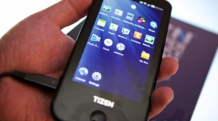 Doomed MeeGo Tablet Revealed With Verizon-Bound N9 - SlashGear