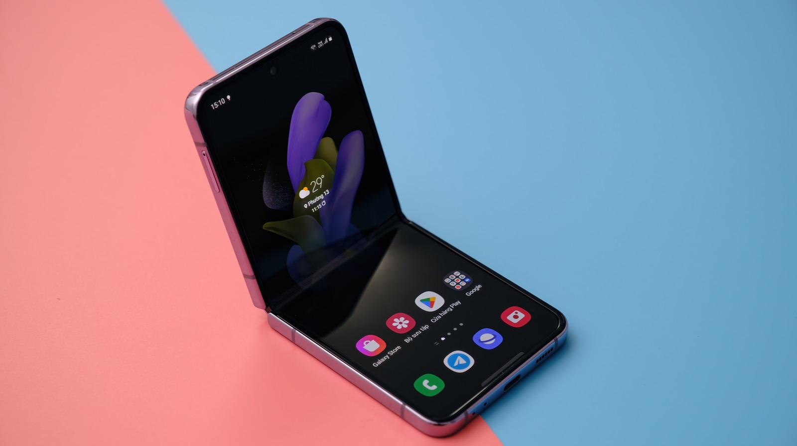 Samsung Galaxy Accessories That Are A Total Waste Of Money