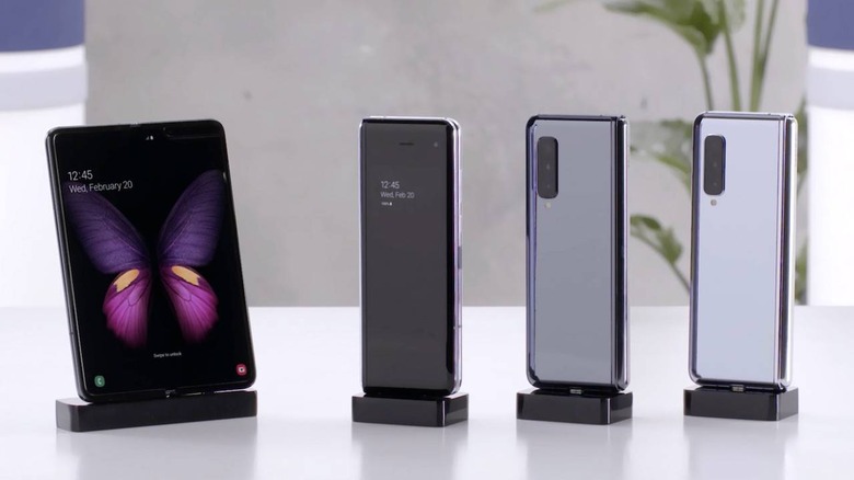 Huawei's latest folding phone could have been a great Galaxy Fold  competitor - The Verge