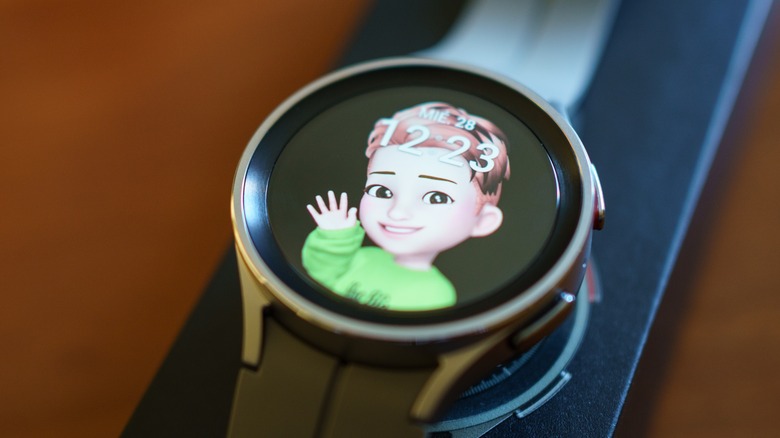 galaxy watch5 pro emoji face