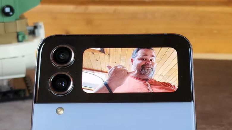 Galaxy z flip 4 cameras
