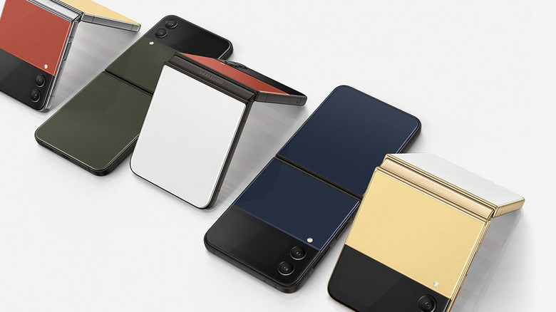 Galaxy z flip 4 bespoke