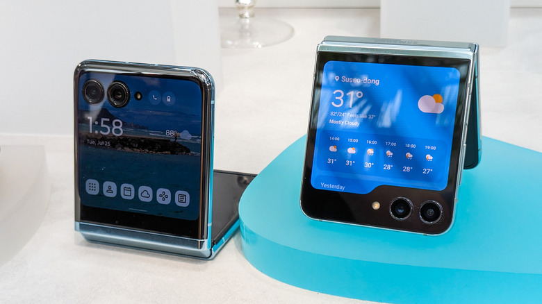 Motorola Razr and Galaxy Z Flip 5