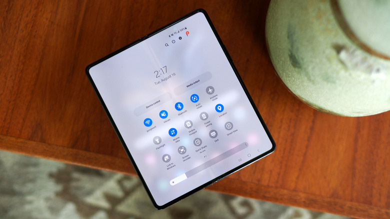 Samsung Galaxy Z Fold 4