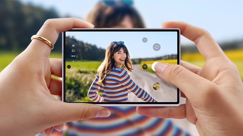 The wider, stockier Samsung Galaxy Z Fold 8