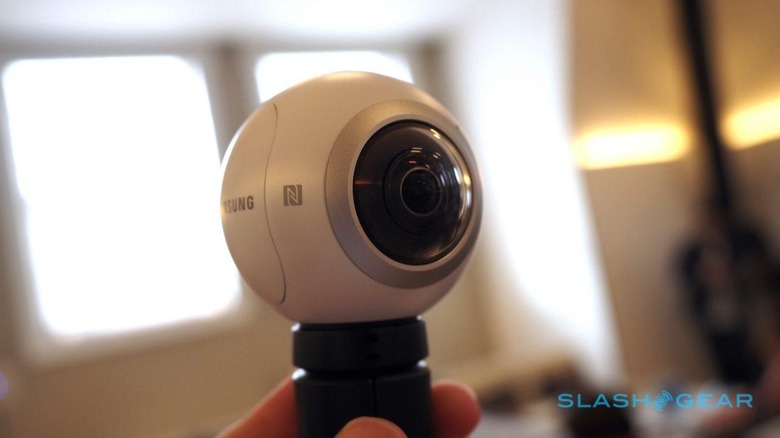 samsung-gear-360-camera-sg-0