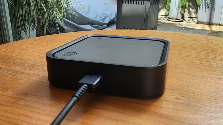 Samsung SmartThings Station back side