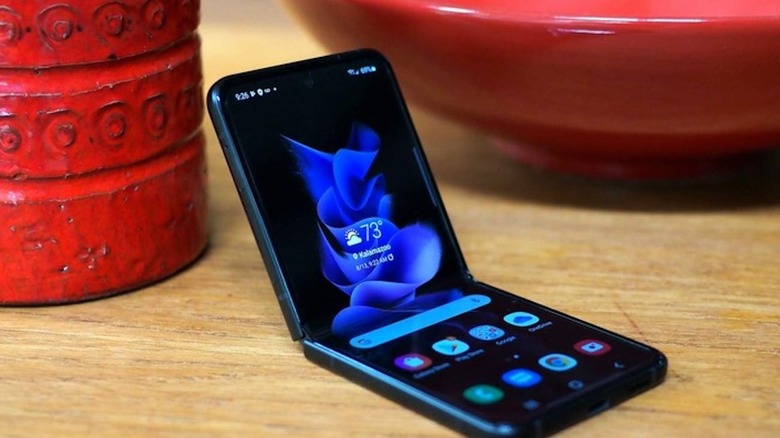 Photo of the Galaxy Flip 3