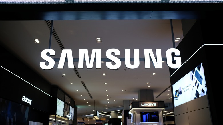 Samsung store sign