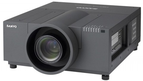 sanyo-plc-xf71-projector