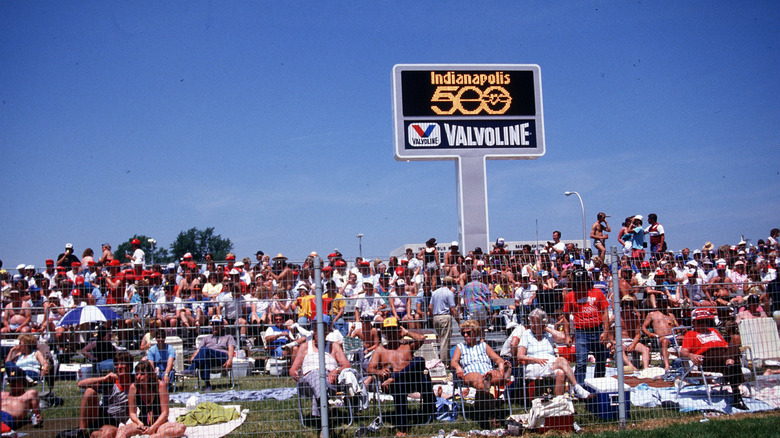 Indy 500 fans in 1987