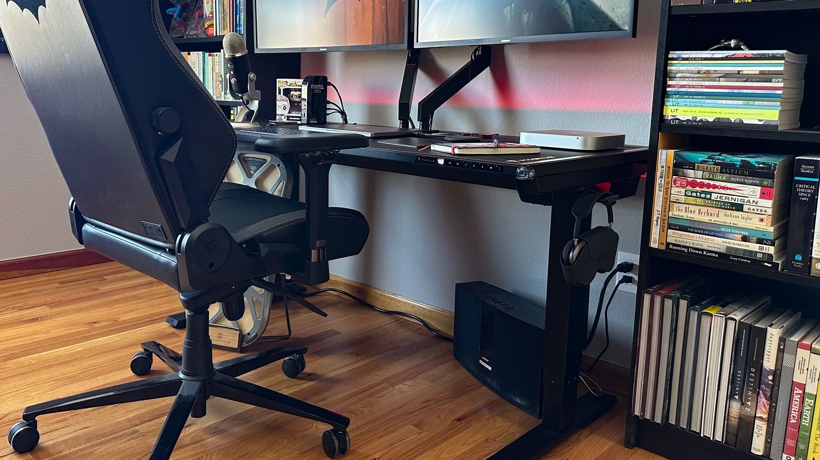 https://www.slashgear.com/img/gallery/secretlab-magnus-pro-review-the-next-gen-sit-to-stand-desk/l-intro-1676671925.jpg