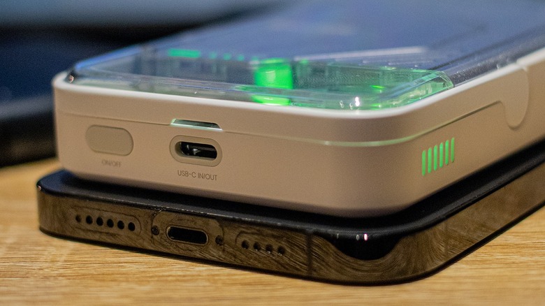 USB-C port on the Sharge ICEMAG 2