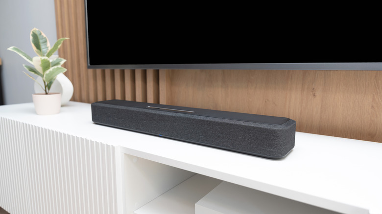 Soundbar under TV