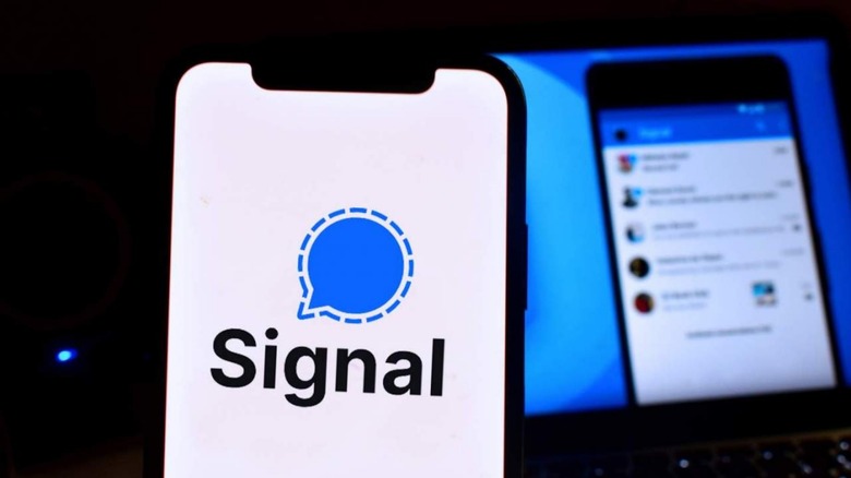 Signal app on a phone screen