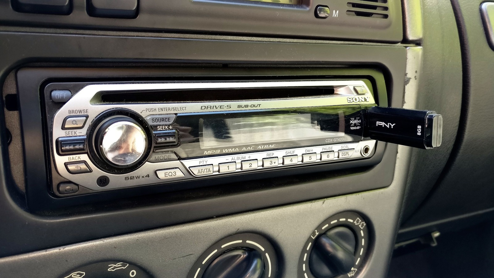 Single DIN در مقابل استریو ماشین Double-DIN، چه تفاوتی دارد؟