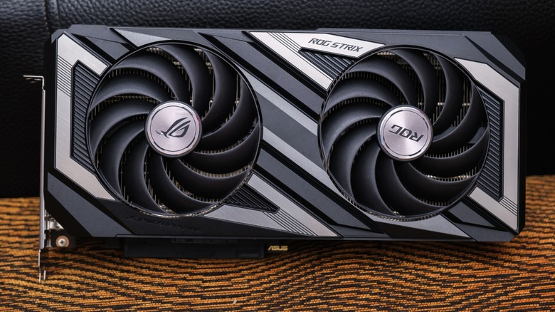 an Asus ROG Strix Radeon RX 7600 GPU