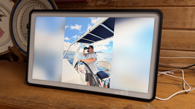 Skyling Calendar 2 on a table