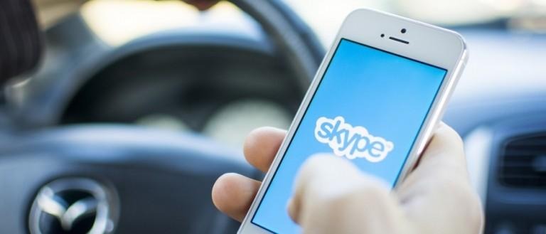 Skype-call-on-mobile-phone