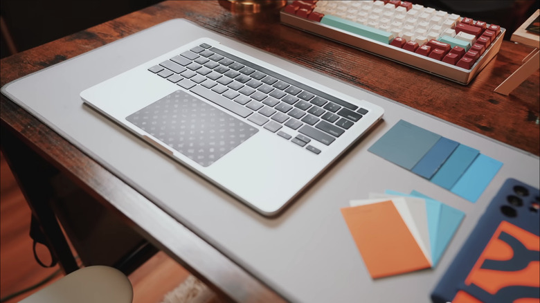 MacBook Pro turned into a 'Slabtop'