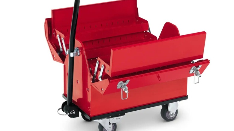 Snap-On's small dog box opened for display.