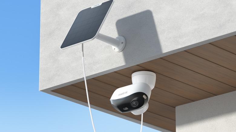 Argus 4 Pro with Solar Panel