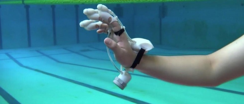 Sonar-based haptic feedback glove lets users feel distant objects underwater