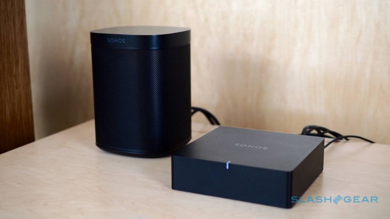 lommetørklæde pakke besøg Sonos One SL And Sonos Port Official: No-Mic Speaker And AV Amp Add-On -  SlashGear