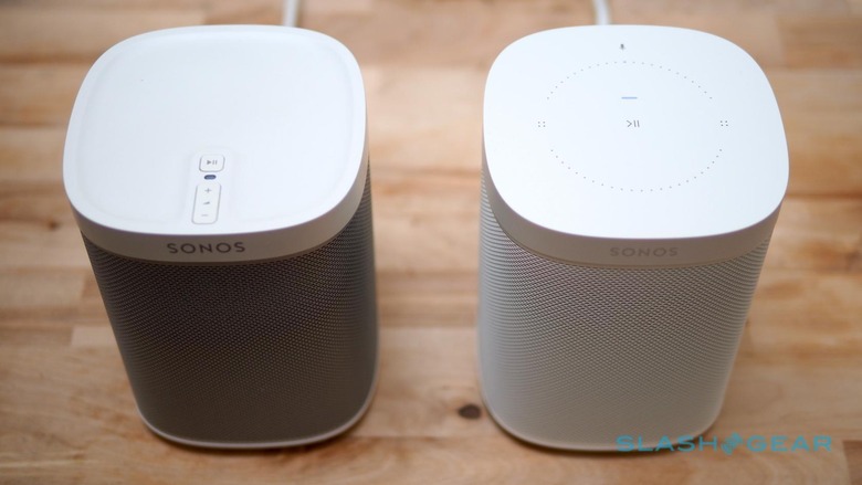 en milliard legetøj Hjelm Sonos One Vs PLAY:1 - The 411 On The Newest Alexa Speaker - SlashGear
