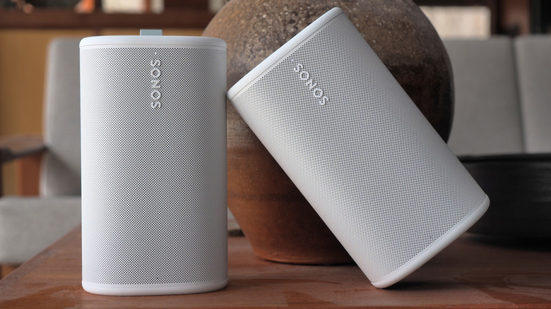 Two Sonos Play speakers