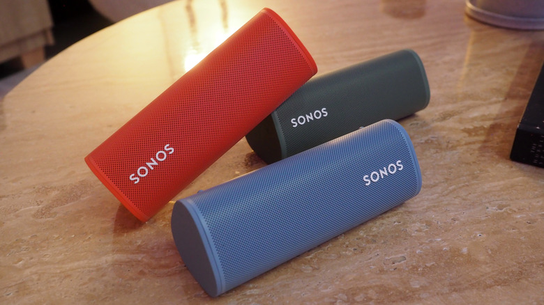 Sonos Roam speakers on desk