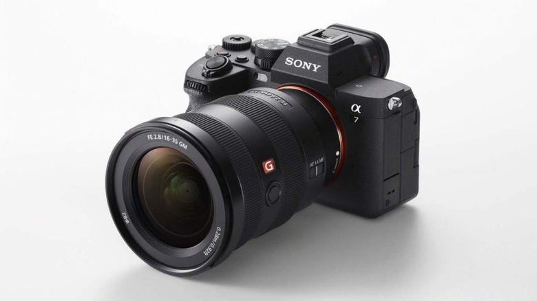 Sony Alpha 7 IV Is A 33MP Full-Frame Treat That Gives Photos And Video  Equal Billing - SlashGear
