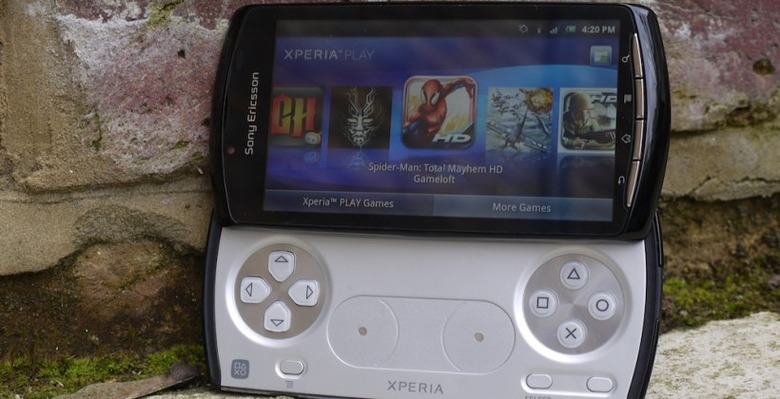 vurdere laser Rejse Sony Ericsson XPERIA Play Review - SlashGear