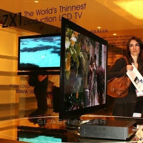 Sony KDL-40ZX1: 9.9mm Thick LCD HDTV - SlashGear