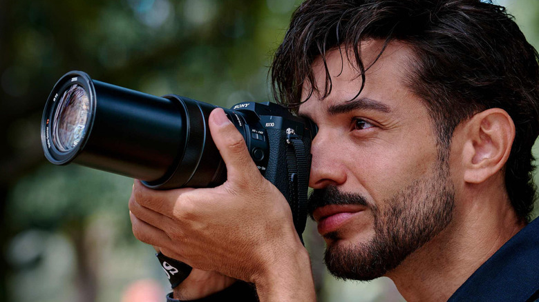 Person shooting using the Sony RX10 V