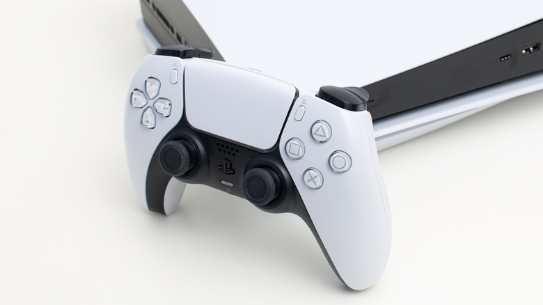 PS5 console dualsense controller