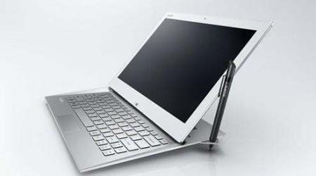 13Summer_VAIO_Duo_13_hero06_W_PenStand-1200