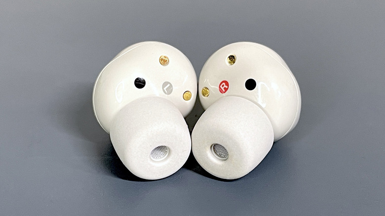Left and right side WF-1000XM5 earbuds, in-ear tips facing forward