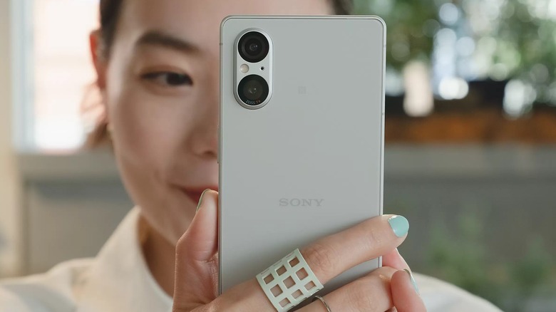 Person using Sony Xperia 5 V