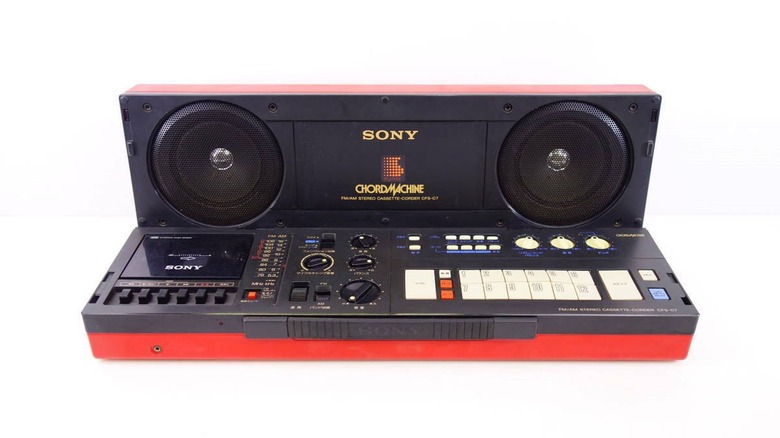 Sony CFS-C7 Chord Machine on white background