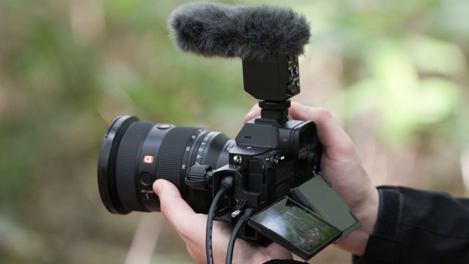 sony-s-new-alpha-7r-v-is-its-first-ai-powered-camera-slashgear